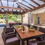 Porto Mimice, 40sqm Heated Private Pool, 4 Bedrooms, Sauna, Gym, Billiard Villa *