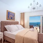 Porto Mimice, 40sqm Heated Private Pool, 4 Bedrooms, Sauna, Gym, Billiard Villa