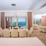Villa Porto Mimice, 40sqm Heated Private Pool, 4 Bedrooms, Sauna, Gym, Billiard *
