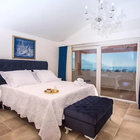 וילה Porto Mimice, 40sqm Heated Private Pool, 4 Bedrooms, Sauna, Gym, Billiard מימיצה